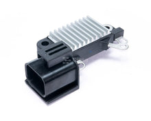 Cargar imagen en el visor de la galería, Regulador para alternador hitachi nissan tsuru
