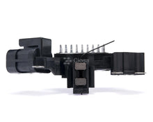 Cargar imagen en el visor de la galería, Regulador para alternador hitachi nissan urvan pathfinder