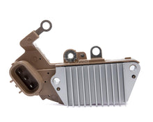 Cargar imagen en el visor de la galería, Regulador alternador nippondenso toyota camry celica supra