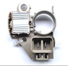 Cargar imagen en el visor de la galería, Regulador de alternador mitsubishi dodge, nissan