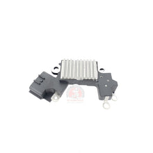 Cargar imagen en el visor de la galería, Regulador de alternador hitachi nissan maxima, infiniti
