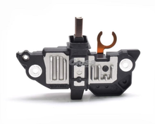 Cargar imagen en el visor de la galería, Regulador alternador a45235 mercedes benz 150 amps 12V