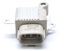 Cargar imagen en el visor de la galería, Regulador de alternador nippondenso toyota 3 terminales