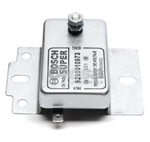 Cargar imagen en el visor de la galería, Regulador de alternador bosch 973 electronico paso universal