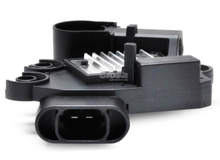 Cargar imagen en el visor de la galería, Regulador de alternador valeo gm hummer isuzu 12 volts