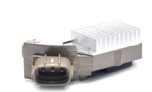 Cargar imagen en el visor de la galería, Regulador alternador nippondenso toyota camry mazda milenia