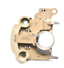 Cargar imagen en el visor de la galería, Regulador de alternador mitsubishi dodge, mazda