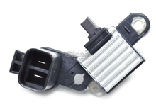 Cargar imagen en el visor de la galería, Regulador de alternador hitachi nissan maxima, 300zx