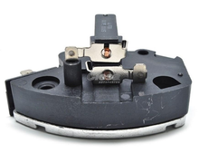 Cargar imagen en el visor de la galería, Regulador de alternador lucas tractores massey ferguson