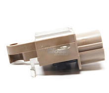 Cargar imagen en el visor de la galería, Regulador Alternador Nippodenso Toyota Sienna 126600-3010