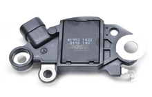 Cargar imagen en el visor de la galería, Regulador alternador dr44g  hummer gmc isuzu cadillac 160A