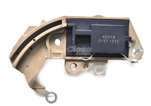 Cargar imagen en el visor de la galería, Regulador alternador nippondenso acura slx isuzu trooper