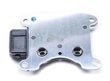 Cargar imagen en el visor de la galería, Regulador de alternador ford 3g negro conector cuadrado