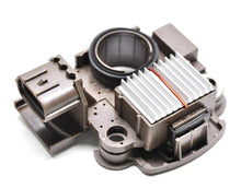 Cargar imagen en el visor de la galería, Regulador de alternador mitsubishi nissan urvan diesel