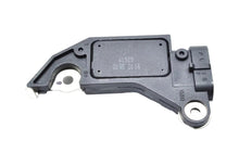 Cargar imagen en el visor de la galería, Regulador de alternador  cs130d chevrolet pontiac isuzu 105a