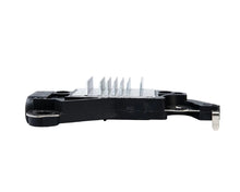 Cargar imagen en el visor de la galería, Regulador de alternador  cs130d chevrolet pontiac isuzu 105a
