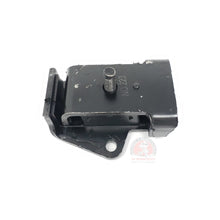 Cargar imagen en el visor de la galería, Soporte Motor Frontal Der. Nissan Cabstar 2008-2012 (4230)
