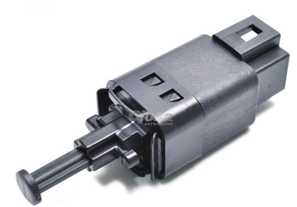 SWITCH LUZ DE FRENO SUZUKI FORENZA