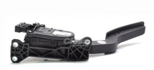 Cargar imagen en el visor de la galería, PEDAL/SENSOR APP gm h3 isuzu i-280 i-290 i-350 04-12 APS136