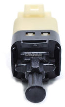 Cargar imagen en el visor de la galería, SWITCH LUZ DE FRENO CHEVROLET AVEO 04-11 SLS327